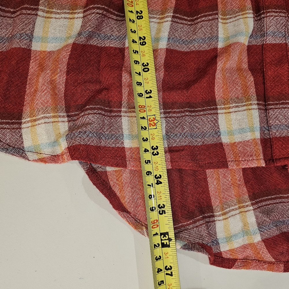 Akemi & Kin Womans Large Red Pattern Long Button Down Shirt - Picture 5 of 5